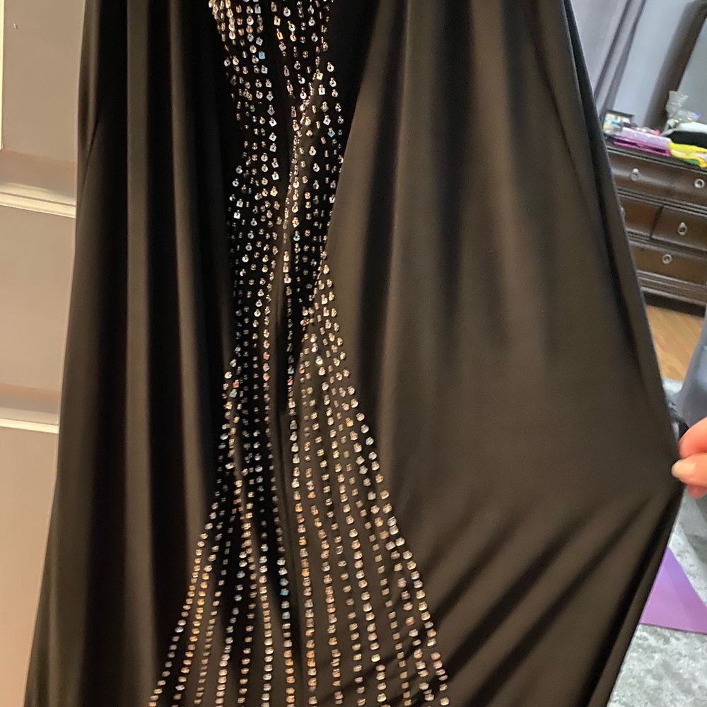 Women’s dress - Picture 4 of 5